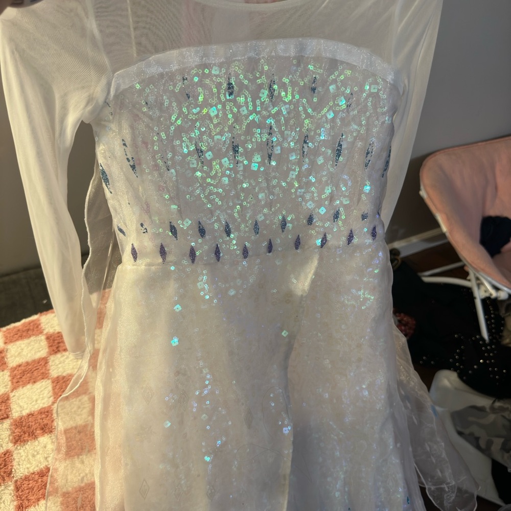 Elsa dress from the Disney Store- Size 5/6